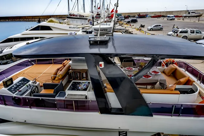 Antalya Yacht Rental 19m Ferretti 550
